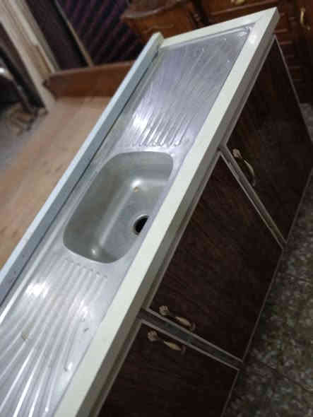 سنك نظيف جدا اخو الجديد ١٣٠ سعره بدون عمله الي يريده يتصل وماعندي توصيل***********
