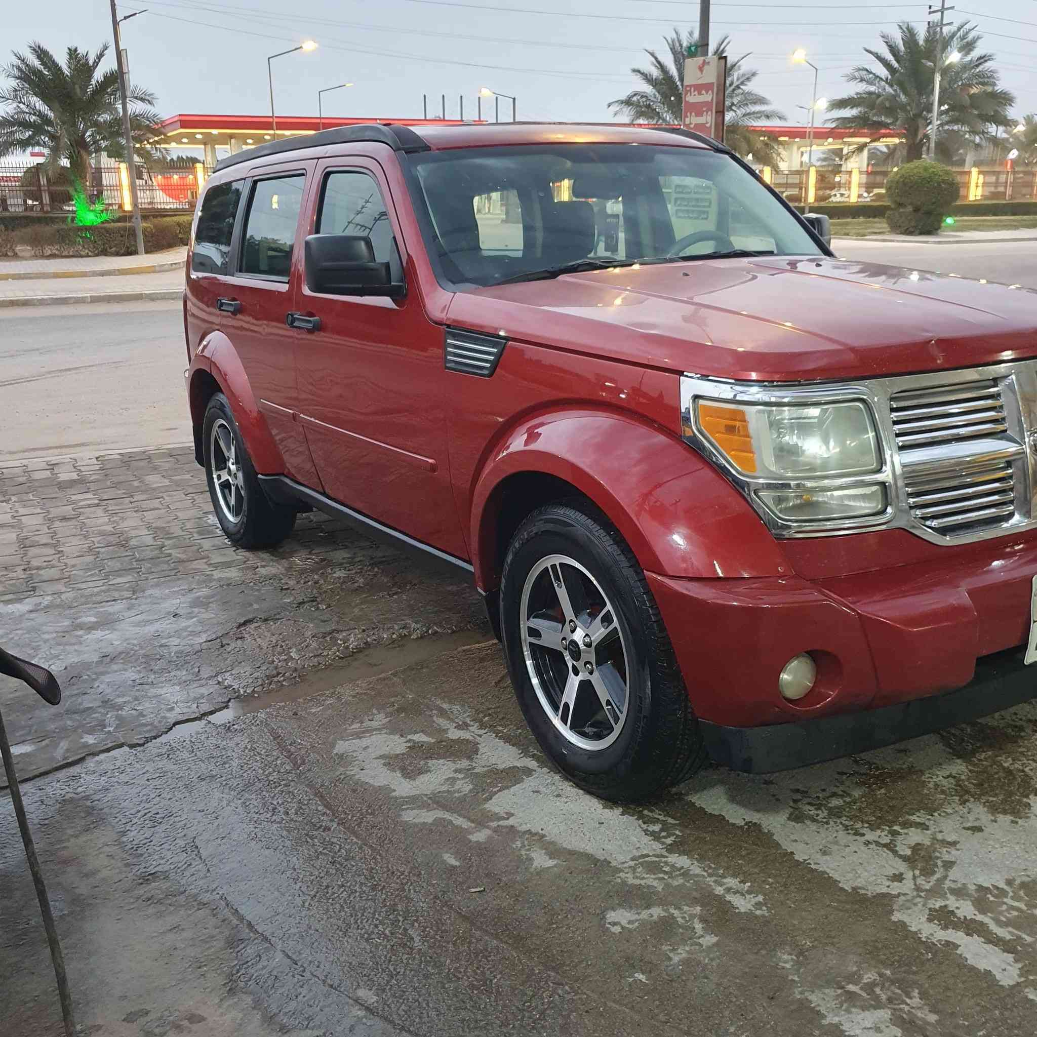 سلام عليكم شباب نيترو بيع او مروس سياره فول الفول رقم اربيل شرط التحويل او الوكاله  محرك ٣٧٠٠ تبريد حداديه من الحير السياره واحد ع واحد وكفاله عامه من صبغ وضربه سعر ٨٥ وبيه مجال حك الجيه عنواني نجف *********** بي وات ساب
