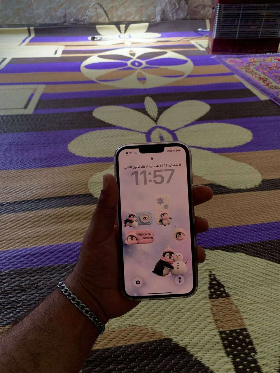 ذاكرته 256 13 برو ماكس
بطاريته 50 بلادي الجهاز ممبدل بي اي قطعه
ضهر مفطور فقطط
مخليله كفر 17 
فيس ايدي شغال كله شغال الجهاز سعره 500 وبي مجال مكاني نجف حي الميلاد 
*********** واتساب ولخاص مفتوح
