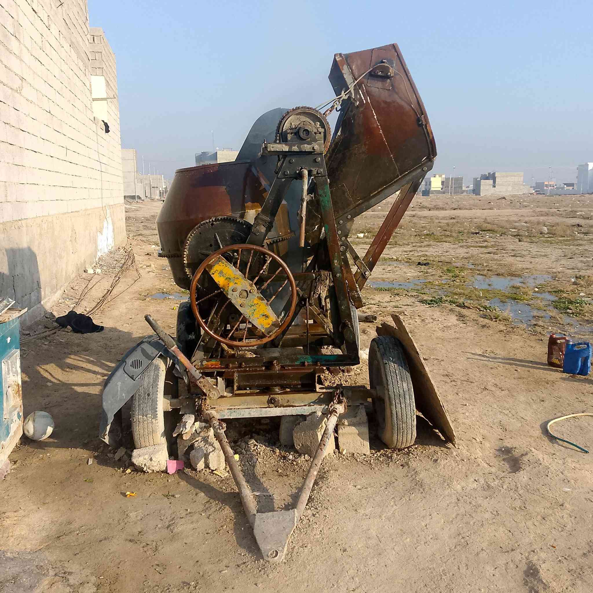 السلام عليكم خباطه للبيع السعر واحد وميو بيها مجال ***********
