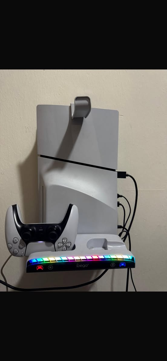 سلام عليكم بلي5 سلم واحد تيرا ويا UPS يتحمل شاشه وبلي بنفس الوقت استعمال قليل ويا ألعاب
قرص مارفل
far cry 6 قرص
fallout وقرص
وألعاب داخليه من ضمنهن ماين كرافت ولعبه حرب اونلاين وبعد ألعاب بس ما اعرف اسمهن بشهد اللّٰه صارت عليه ب850الف بس محتاج والله سعر 600الف وبي مجال بدون القاعده الي موجوده
بالصوره
الرقم ***********
الموقع بغداد منطقه صليخ
