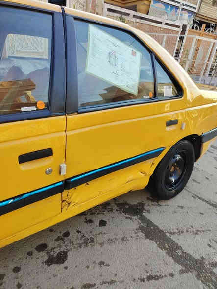 السلام عليكم بيجو جي ال اكس 2010 
يحتاجلها تبديل باب خلفي من جهت السائق
سياره يرادلها ترتيبات التبريد يحتاجله كمبريسر بس
تايرات جدد كهربائيات كلها شغاله مكينه وكير علشرط
سنويه لل 29 
المكان بغداد حي الاعلام قرب تقاطع الدرويش
السعر 24 وبيها مجال بسيط ***********
