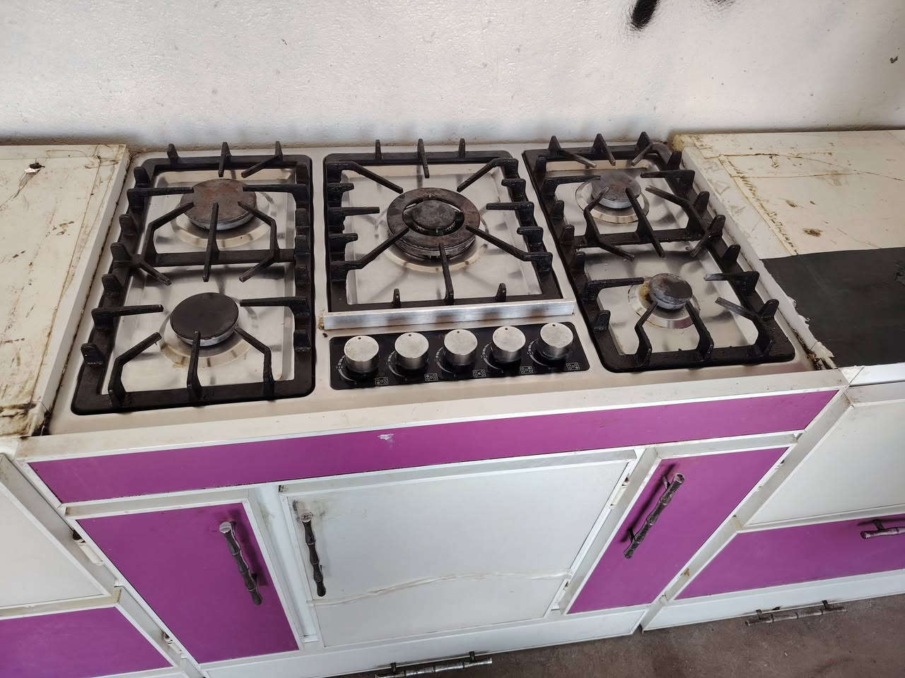 كونتر ٩قطع تسكام درجه أوله ويا طباخ +شافطه +ساله يرهم مراوس مكان حله ورديه خارج قرب مستشفى الكفيل وهذه رقمي *********** بيه وتساب ويرهمن مراوس وشتري جميع لكاونترات حتلو مكسر شعندك كاونتر شتريه سبالت مكيفات عطلان
