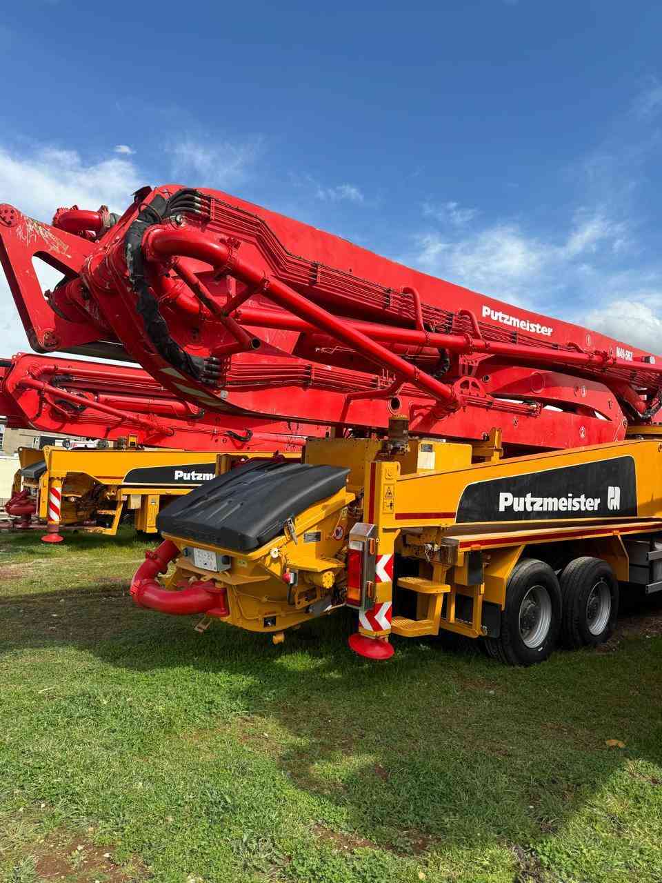 السلام عليكم
بم موديل 2011 جهاز 2011 بتس ماستر 49 متر البم مشتغل2000 ساعة للتجربة البم مسجل سليمانية 
***********
***********
***********
