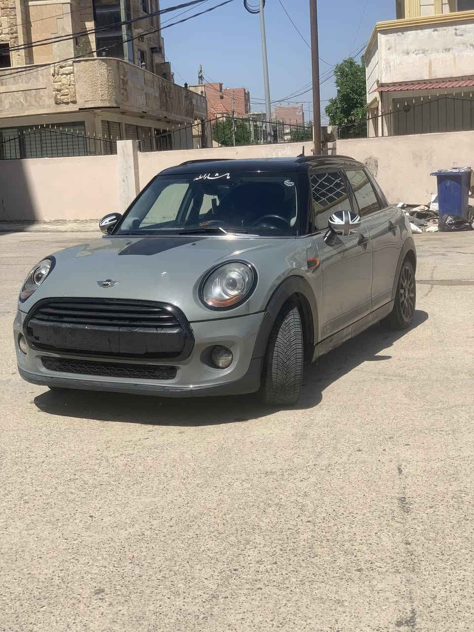 ميني كوبر 2016كلين تايتل. بيه بس بوند صبغ شبر بلا حادث                              ***********

ميني كوبر 2016 كلين تايتل فقط شبر بوند بلا حادث 
مكينه 15 توين تيربو 
كير عادي 6 سرعات 
سقف بانوراما 
بصمه 
مثبت سرعه 
مرايا جانبيه كهربائيه 
نظام برء التشغيل 
مانع الانزلاق 
تدفئه مقود القياده 
حساسات ظغط الإطارات 
ABS
