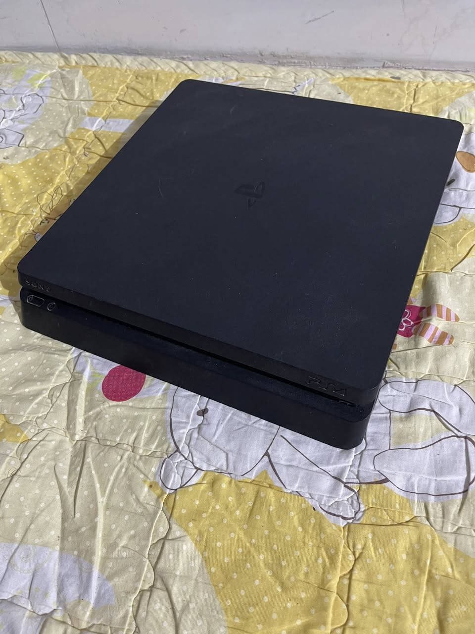 سلام عليكم جهاز بلي فور سلم مهكر للبيع
ارجو قراءه المنشور كامل للتفاصيل
ويا جويستك 2 
نظامه 12.02
جهاز ما مفتوح ابد
وحدا تجاري وحدا اصلي ما بيهن اي خلل نظافتهن 100‎%‎
ويا هارد 500g بي بس لعبه بيس 26
وكيبل شحن يدات وقرص تهكير وملحقاته موجوده كامله حتى الكارتونه 
مساحه 500 ويا الهار واحد تيرا
الجهاز ما بي العاب فارغ
بي مشكله العدسه مالته تعبانه بالكوه يلا تتعرف على قرص التهكير وبيها صوت المهم يحتاجلها تصليح يكلف 10 الف اني سئلت عليه ويحتاجله تنزيل العاب 
وهوا يتهكر بس القرص يضوج 
لما يتعرف عليه الدرايف وبي صوت اتمنى تفتهمون المشكله 
والي يكول ليش ما تصلحه انتا والله خرب واهسي منا وعندي دراسه 
وعندي جهاز يو اس بي يحتاجله تبدل بطاريه ب15 الف هم وياه ادزه اذا تحتاجه
المنشور كاتب بي تفاصيل كامله 

سعر الجهاز 215 ربع ما ينزل بعد 
مكاني ديالى


**إذا كنت صاحب هذا الإعلان وتريد حذفه لأي سبب، رجاءا أرسل رسالة إلى الدعم الفني**