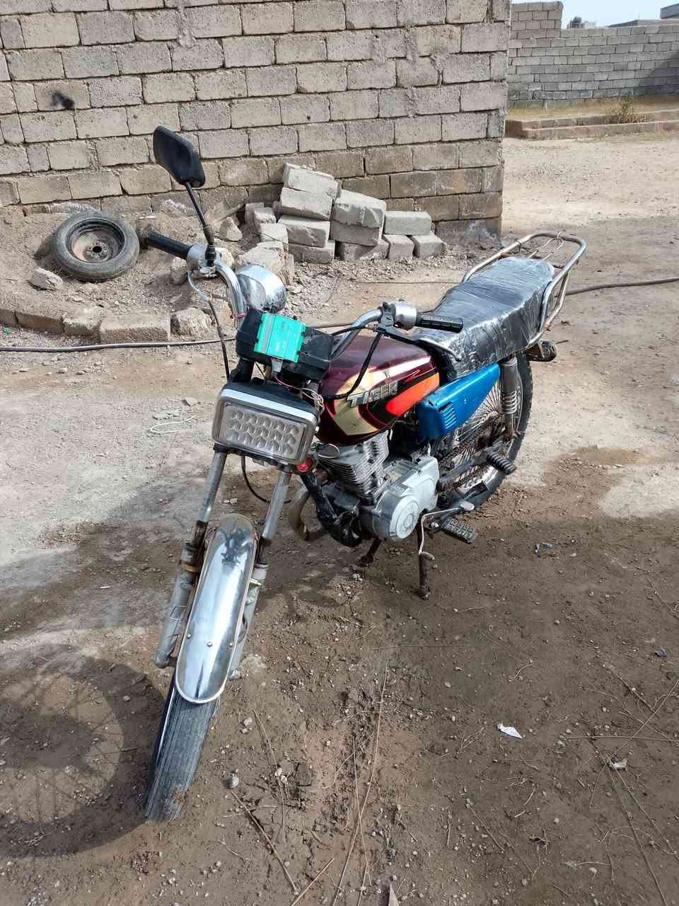 موطور للبيع بارت ٢٠١٨
شغال كامل 

محرك نضيف حيل

تواير جديد

ويل جديد

السعر٢٢٠

***********
المكان قريه شكرا
