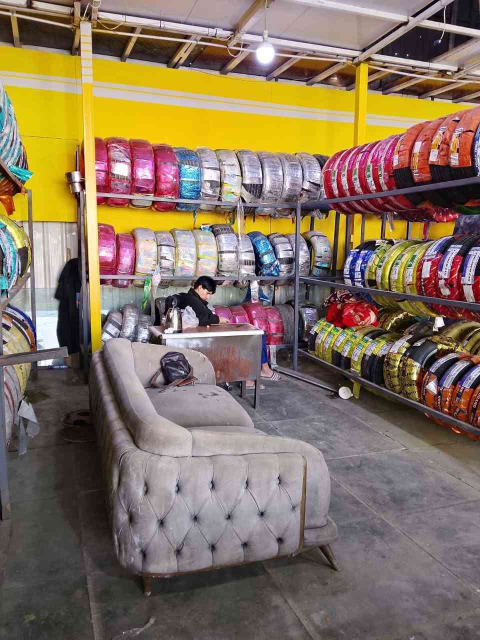 تصفية اطارات بسعر مناسب للبيع كلهن بيعه واحده بغداد الشعله ***********
