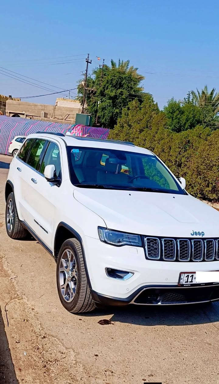 جيــب شيروكي 2021 ليمتد — خليجــي
للبيع جيب شيروكي موديل 2021 🔻 كفاله عامه من كلشي 🔻
نسخة Limited المواصفات العالية
السيارة خليجية ونظيفة جداً، ماشيــة فقط 27.000 كم
استخدام راقي ومحافظ، والسيارة كلش جديد وبدون أي ملاحظة.

المواصفــات:

فتحة سقف بانوراما
شاشات متعددة
كاميرات + حساسات
تشغيل بصمة / دخول ذكي
تبريد وتسخين مقاعد
مراتب كهرباء كاملة
مثبت سرعة
ريموتين
إنارة LED كاملة
فرامل ABS وESP
• مراقبة النقطة العمياء
• نظام التحذير من الاصطدام الأمامي
• نظام حفظ السيارة في المسار (Lane Assist)
• كاميرا خلفية
• نظام التحكم بالتسليم حسب التضاريس 
→ تجهيزات أمان ممتازة لموديل 2021

     
     رقم السيارة " بغداد "
    (بأسمي تحويل مباشر)
♦️سونارها مرفق بالصور♦️

للاستفسار الاتصال على الرقم التالي 

(( ‏‪0771 056 0043‬‏ ))

فقط بيع وليس مراوسه 
غير متواجد على فيسبوك 

.
