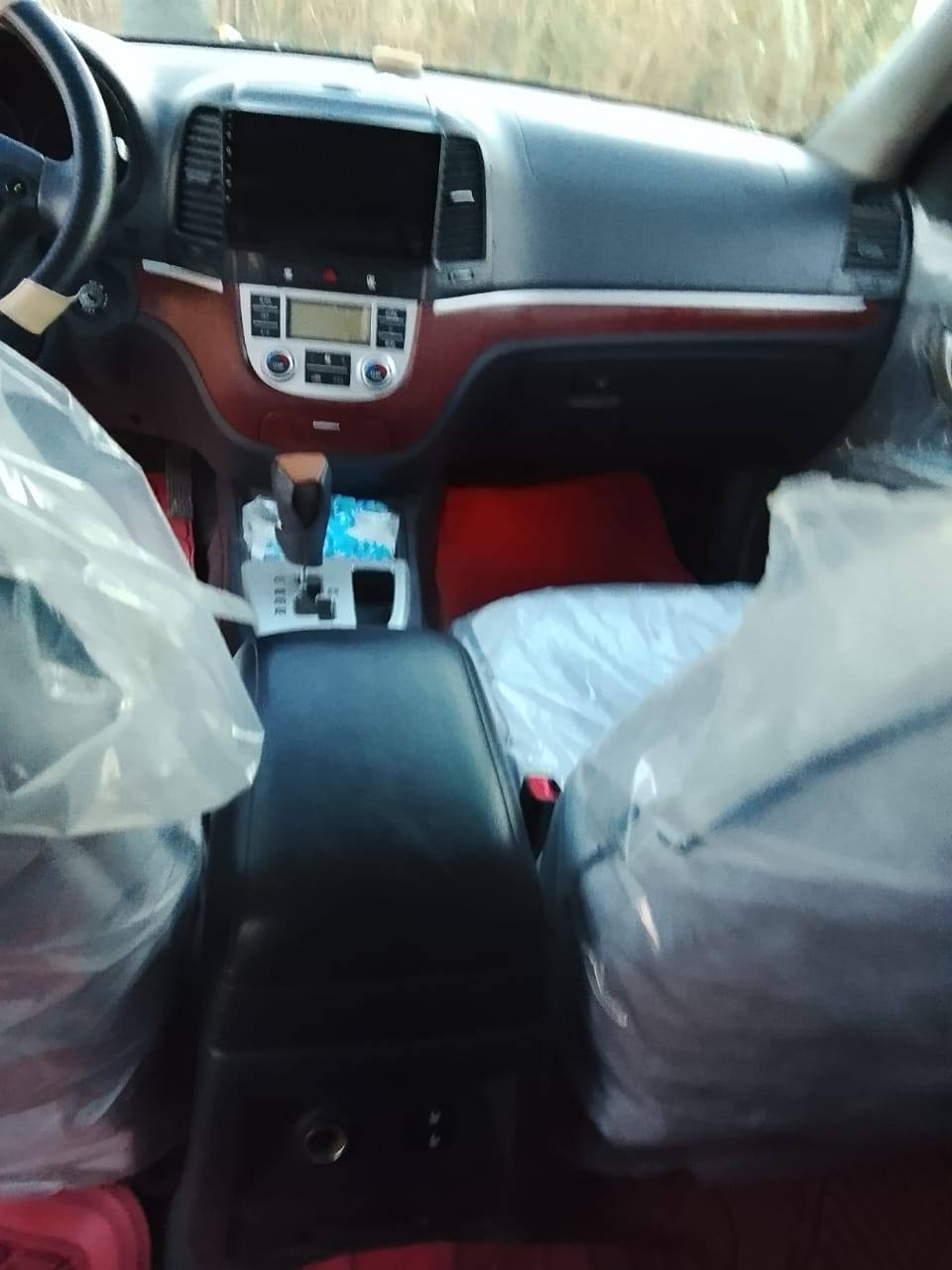 سلام عليكم سيارة سنتافي للبيع مديل(2011)سيارة متومه +كصت جنطه +سيارة كاز +السيارة نظيفة كلش (السعر 55ورقة) رقم الهاتف(***********)الموقع -البصرة +موجود وتساب +اني مكلف بالنشر +رقم السيارة شمالي
