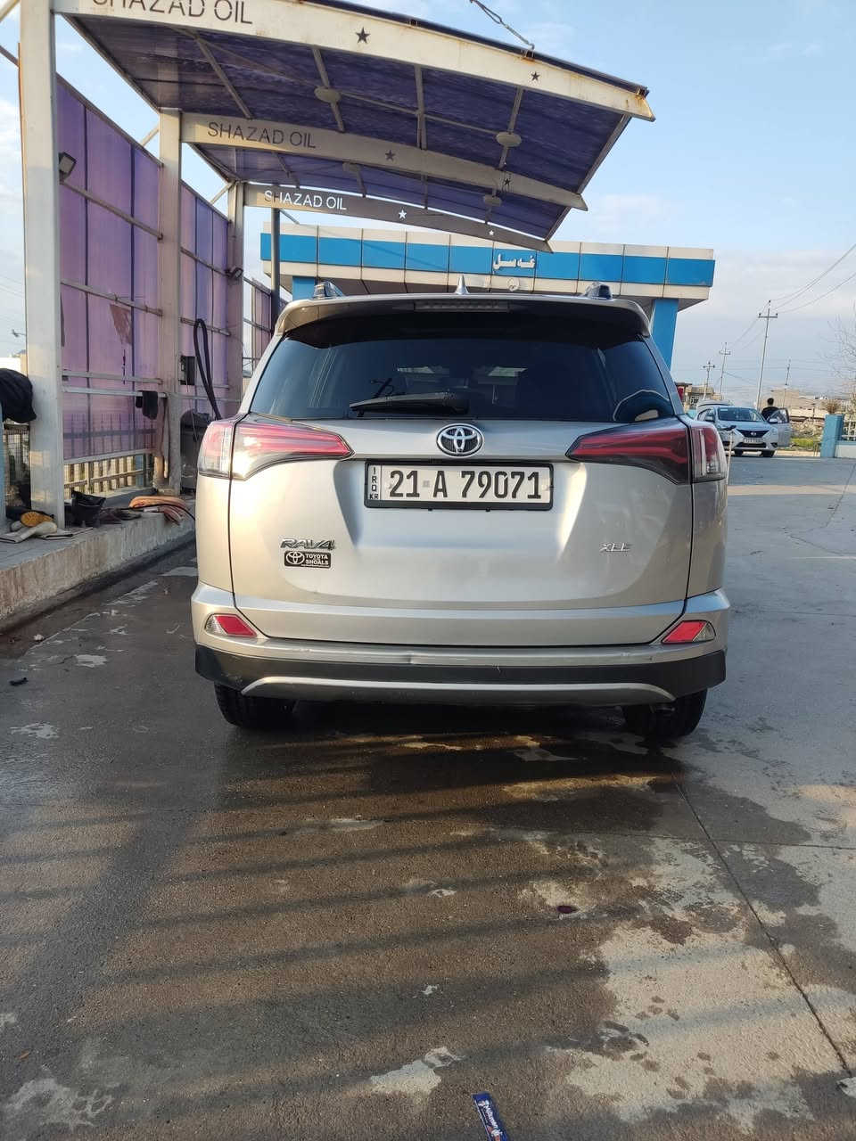 Rav4 2018
XLE 
بێ دەبڵ ئەکسل 
سەنەوی 2030 
تەنها 55000 KM ڕۆیشتوە 
دوپارچەی بۆیاغە بێ ناو گرتن 
بۆ نرخ نامە بنێرە لەخزمەتدام


**إذا كنت صاحب هذا الإعلان وتريد حذفه لأي سبب، رجاءا أرسل رسالة إلى الدعم الفني**