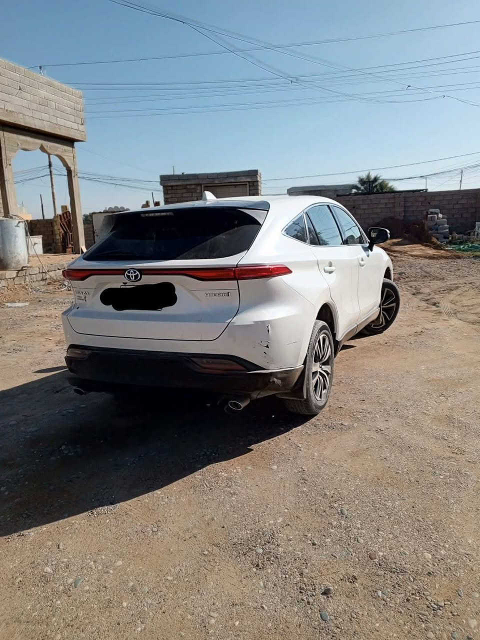 سلام عليكم
للبيع سياره تيوته فينزا 
السعر 235$ بي مجال لشراي

تويوتا فينزا 2022 – هايبرد XL وارد امريكي حادث  جاملغ وبونيد  والباقي لايوجد صبغ

سيارة SUV أنيقة تجمع بين القوة والاقتصاد، مع مواصفات راقية تناسب جميع الأذواق!
ا
المواصفات: – محرك 2500 سي سي هايبرد 
– نظام دفع رباعي  (AWD)
– فول عد البانوراما 
- نظام كاميرات 360 درجة (4 كاميرات) 
– مرقمة  بسمي شرط التحويل 
– مقاعد جلد  بتحكم كهربائي
– تدفئة وتبريد للكراسي الأمامية
– شاشة وسطية كبيرة تدعم Apple CarPlay وAndroid Auto
– عداد ديجيتال متطور
– صندوق خلفي كهربائي
– إنارة LED أمامية وخلفية
– تشغيل بصمة + دخول ذكي
– تحكم كامل من الستيرن
– نظام تثبيت سرعة ذكي
– حساسات أمامية وخلفية
– مكيف أوتوماتيكي ثنائي المناطق
– حساس امامي خلفي 
– نظام سماعات jbl 
العداد 20 الف مايل قابل للزيادة 
الموقع: صلاحالدين /قضاء بيجي قريه المالحه 

للاستفسار: الاتصال ع خط او،واتساب
***********
