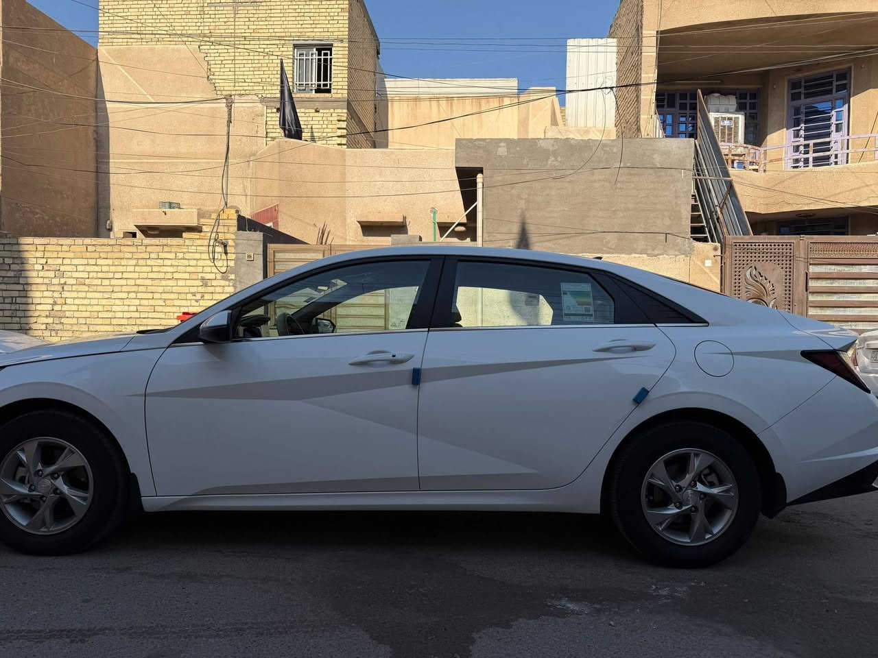 هونداي النترا موديل 2022 خليجي صناعة كوري اصلي ماشية 55000 كيلو السيارة نظيفة على ايدي زيرو ماخذها ضمان شركة الاولى 
المواصفات الفول مال خليجي
محرك 2000 
 شاشة اصلي تدعم ابل كار بلي واندرويد اوتو / كاميرا دوارة / حساس خلفي /
فتحة سقف / مري شفط كهرباء / اشاير بالمري /حساس اطارات
ويل كب حجم 15 اني شادة مكان القديم طسته انعم 
انارة منظومة ليد امامي 
تغليف ارضية جلد ودوشمة كشنات جلد سيارة جاهزة باتري جديد تاير صدر كله كامل 
مكفولة كفالة عامة عدا بارد فقط بالباب الخلفي الايمن 
السعر 165 ورقة بيها مجال بسيط مكاني بغداد السيدية تقاطع الدرويش اي استفسار رقمي *********** ابو امير
