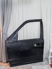 للبيع غراض فورد اكسبيديشن  باب فورد اكسبيديشن 2012جهة السايق لون اسود ...