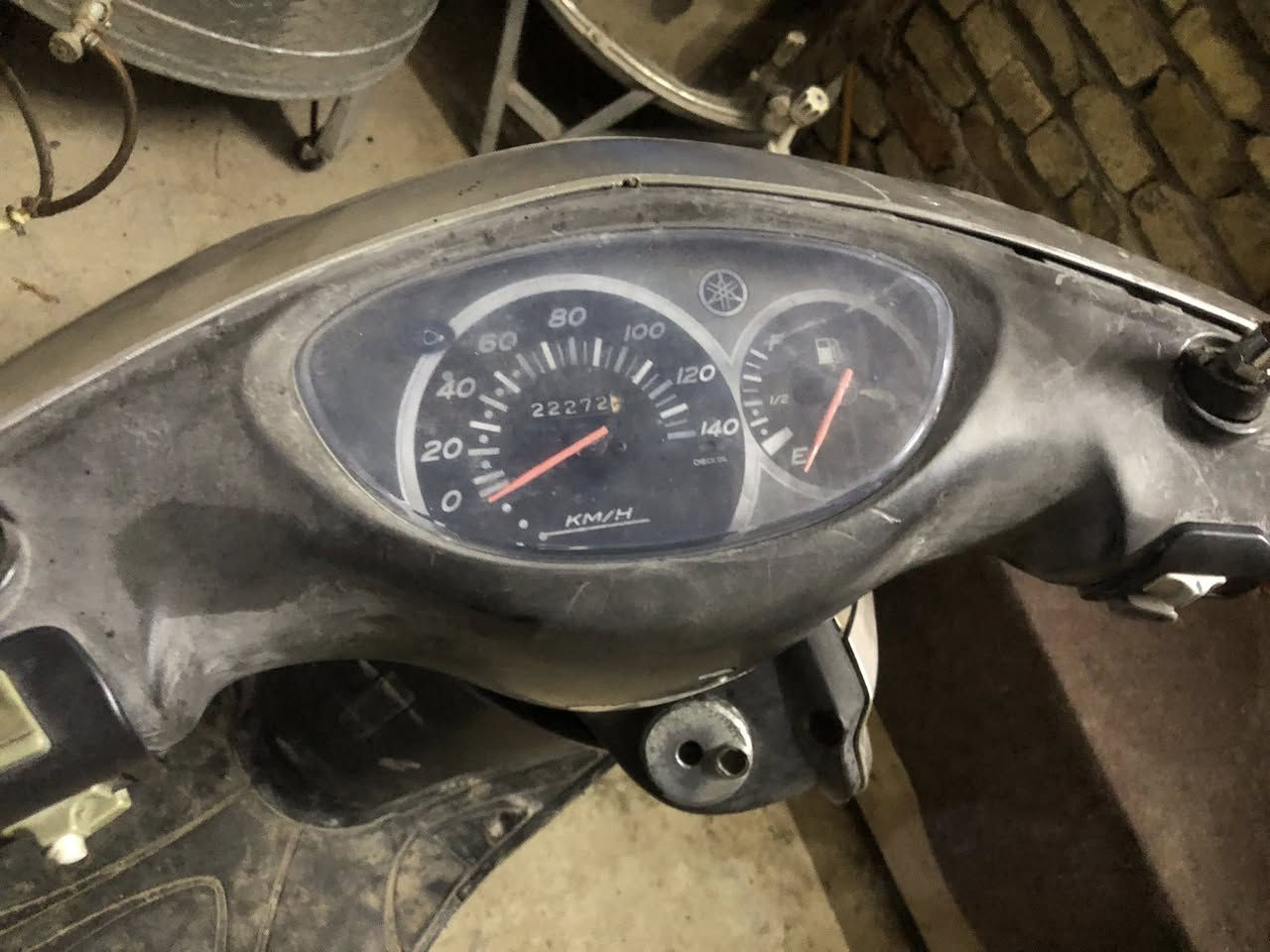 السلام عليكم
بريز للبيع كلها بلادية 
كفراتها كلها مختمه 
سوادتها والترايش كلها مختمه 
سلف والكابريتر بلاديات 
كهربائيات شغالات قفل جنطه قفل ستيرن شغال 
بس جاي اطوف بانزين عندي يعني اول مشغل بهندر ومن تشتغل عادي بعد تشتغل سلف وهندر 
مكاني بغداد حي اور او سبع قصور قرب مركز الشرطة 
السعر ٥٠٠ وبيها مجال كلش بسيط 
***********
