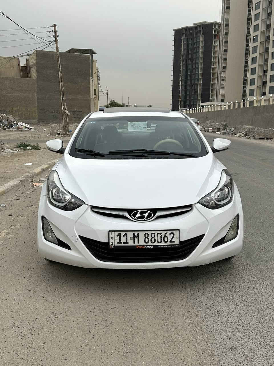 السلام عليكم النتره ٢٠١٦ خليجي محرك ١٨٠٠ دوش 
فتحه  تحكم ستيرن و شاشه و السياره  بيه صبغ بدوسه جاهزه بدون نواقص السعر ١٣٠ ورقه و مكان السياره بغداد
***********
