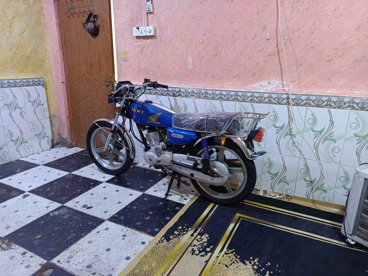 السلام عليكم دراجه للبيع اوراق اوراق سحب الموديل 21 السعر 550 وبيها مجال ***********
مكاني بصره القبله
