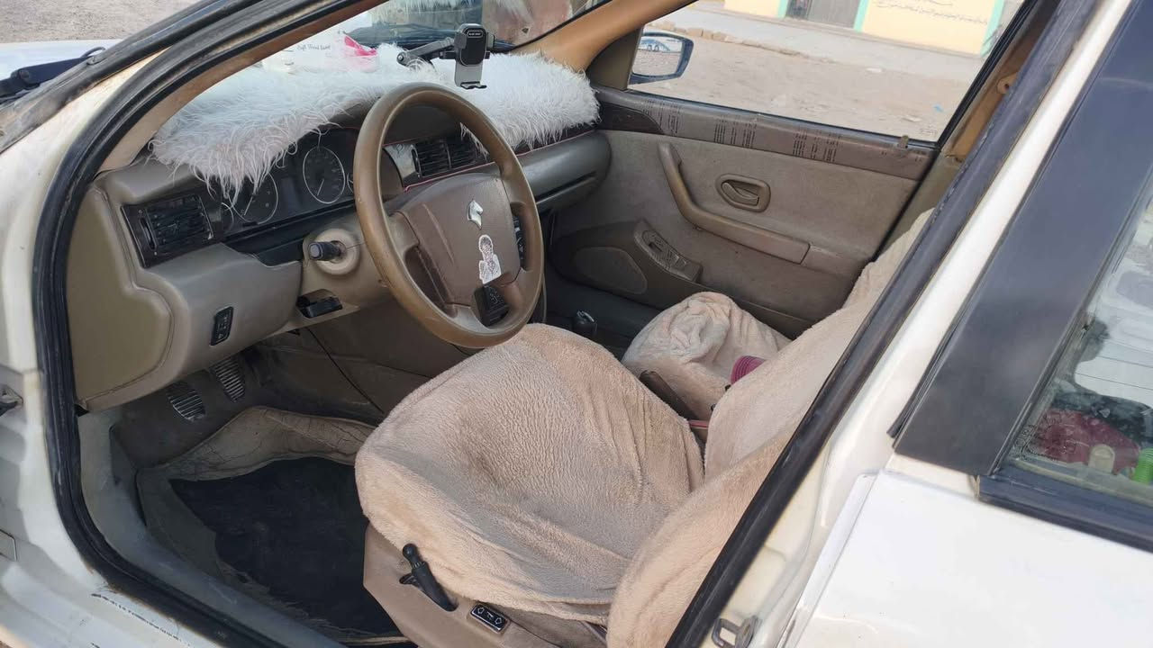 سمند سورن للبيع موديل 2013 مابيها صبغ فقط ضربات بصيطه اي بي اس كشنات تجوه كهرباء جامات كهرباء مكينه وكير صافيات الحداديه سالمه بنسبه 80 بلميه تخم تاير جديد السياره نضيفه وصافيه رقمها خصوصي بابل
السعر 40 
الرقم  *********** النجف, العراق
