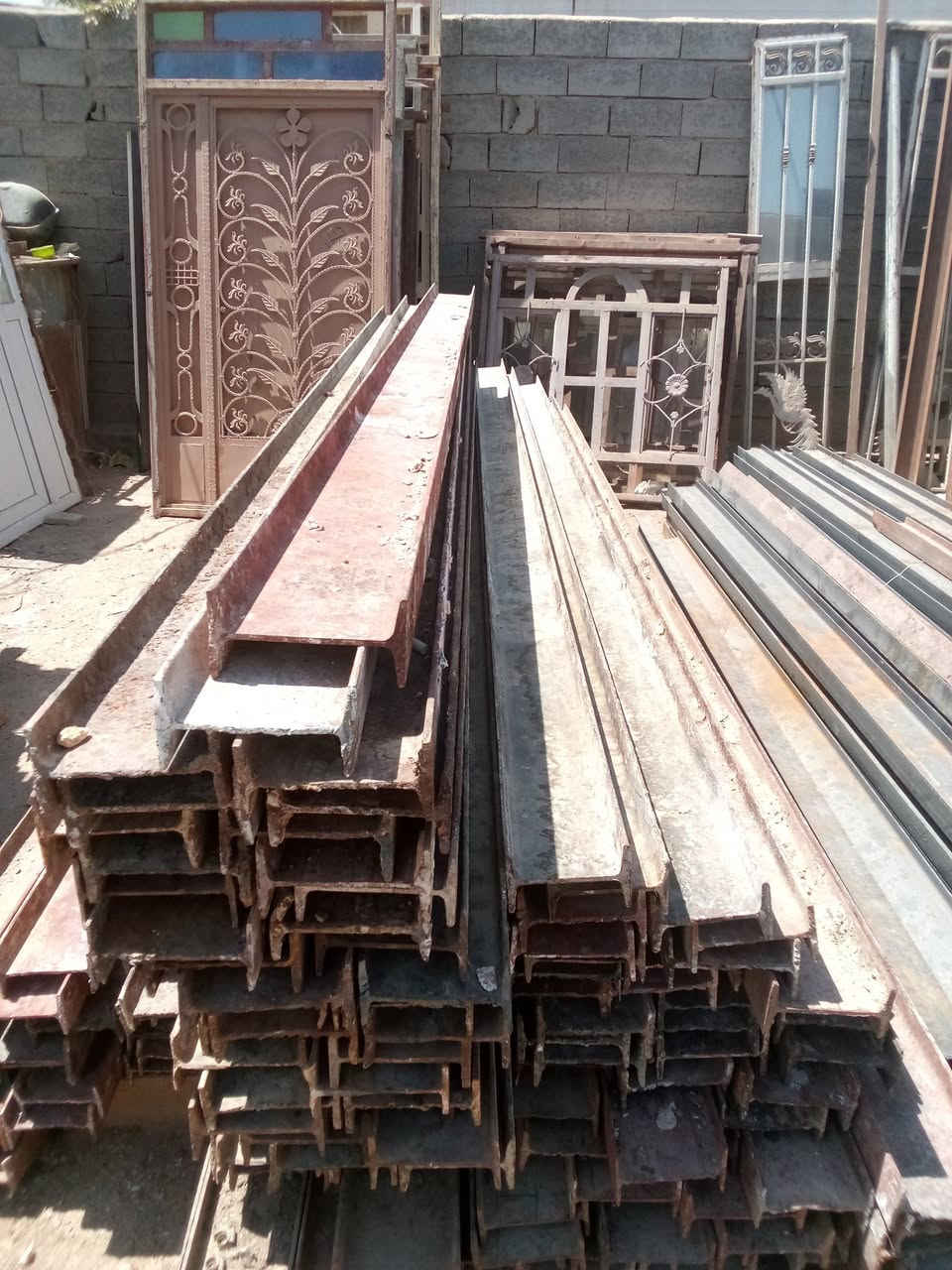 شيلمان مستعمل قديم
سعر المتر المفرد 9000
سعر المتر الجمله 8750
***********
***********
