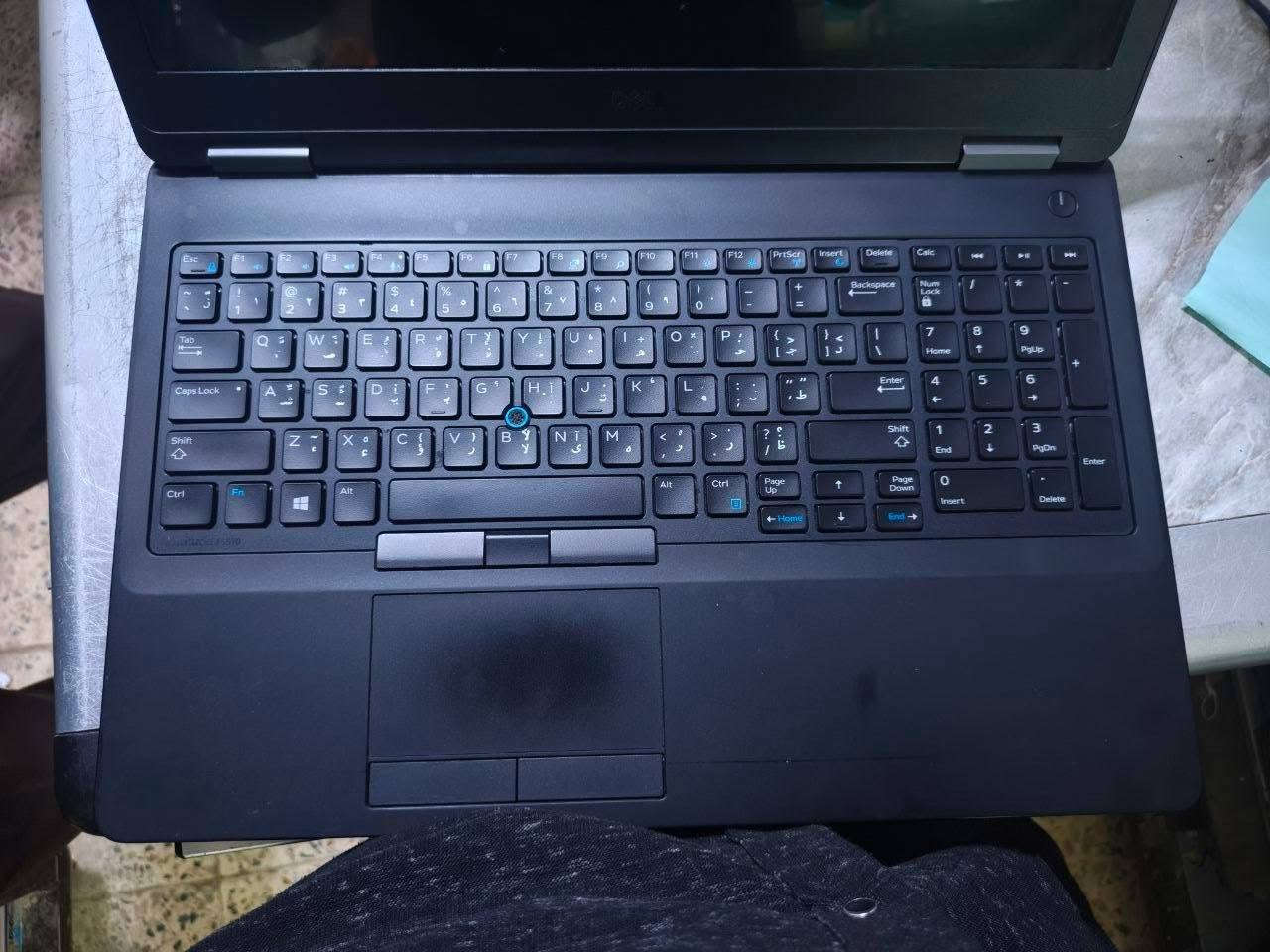 لابتوب dell للبيع
لابتوب dell للبيع 
‏السعر 200 ألف....
‏سريع واداء عالي ،  مناسب للدراسة والبحوث والتصميم والبرمجة،  وكافة الاعمال المكتبية،  وايضا مناسب للالعاب المتوسطة ✨ 
‏
‏المواصفات التقنية ....
⚜ ‏المعالج Core(TM) i5 6440 HQ الجيل السادس..
⚜ ‏الرام / 8GB
⚜ ‏النخزين / 256GB SSD 
⚜ ‏الشاشة / 16.4 INCH

‏ملحقاته كاملة :::
:::: تحتوي على (ساحنة +ماوس )
‏لتواصل والستفسار (***********)
