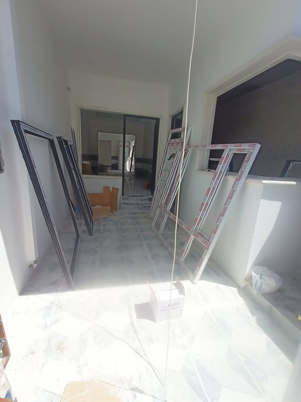 ..إعلان| 📢📢📢  دار للبيع 🏠  #الموصل
(((((الدار تسليم فوري 🔑💸🎖️)))
🟢 الموقع :حي الفلاح الثانيه (جمعية 
إم  الربيعين   خلف العمارة الزرقاء )
🟢المساحة:100 متر طابقين 🏠 بناء حديث. 
مساحة الواجهه ( 5 و العمق 20 
 الطابق الاول

      كراج + استقبال + هول داخلي + مطبخ 

      + غرف نوم عدد ( 1 ) + صحيات + مناور عدد 
      ( 1 ) .
 الطابق الثاني 
 هول داخلي + غرف نوم عدد ( 2 ) + صحيات .
🟢سند الدار زراعي  جمعية ام الربيعين 📜 .
🟢السعر :130  مليون قابل للتفاوض السعر 🤝 
 للاستفسار الاتصال على الأرقام التاليه : 
      ***********    /    ***********
أبو حارث انتشرف بكم الجميع 

______(🎖️اختياركم الأفضل 🎖️))))

كل ما عليك  تابع الصفحه يصلكم كل ما هوه جديد  من العروض 👋🟢
