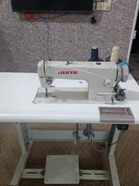 مكينة خياطة • نضيفه • حي الانتصار