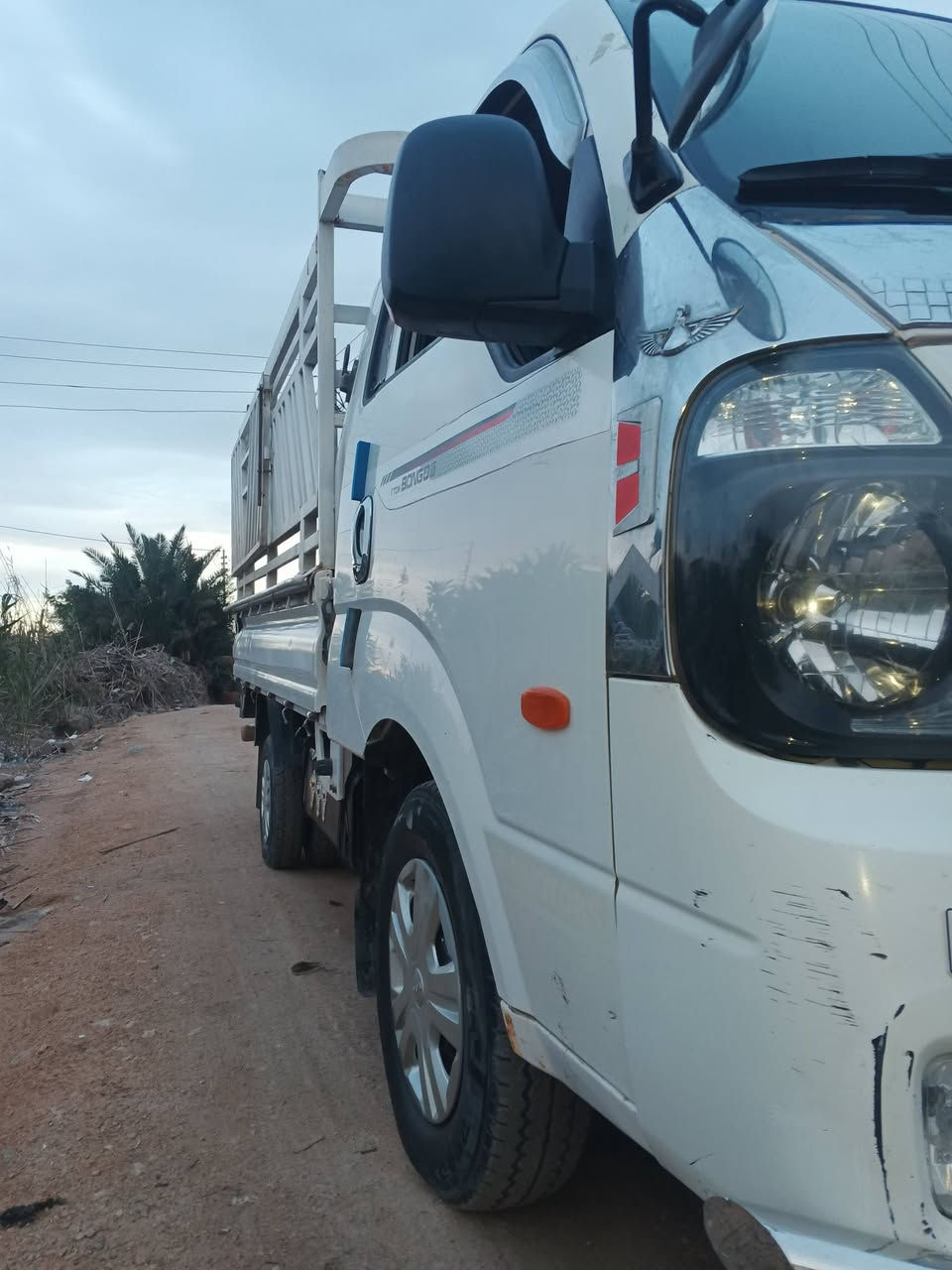 سلام عليكم كيا بنكو موديل 2016 جاهزه مجهزه السياره با أسمي مداور ثاني يوم للبيع التفاصيل عله هاذه الرقم ***********
