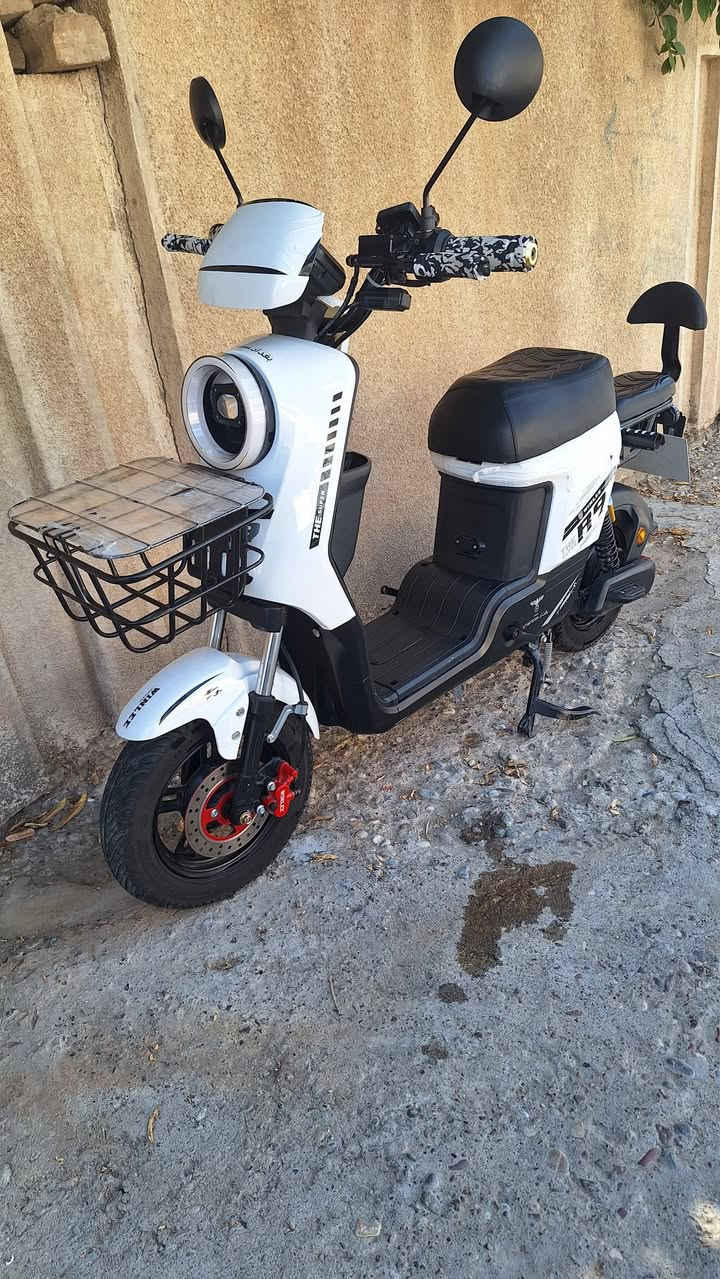 ار تسعه للبيع
مستخدم 3 اشهر فقط اخو جديد 
ملف وعقل شرط 
بطاريات 6 كبار شرط شرط جدد 📍
يمشيك حوالي 60 لي 65 كيلو حسب وزن وسرعه
بي نظام بك وبلوتوث وتشغيل عن بعد 
سرعه 125 يقره  اربع نمر طياره 
بدون اي نقص كامل من كلشي 
عنوان موصل ايسر حي الحدباء 
سعر 485 بي مجال بسيط 
***********بي وتساب
