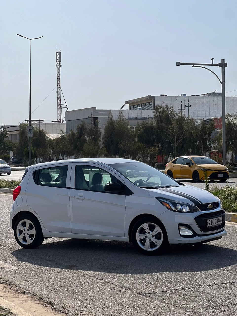 شوفرليت سبارك للببع موديل2021 سياره فول عادي حتى كير عادي محرك 15 كير محرك بشرط بيها بطاقه بانزين فقط شاشه جبير حساس هوا او تراكشن قفل مركزي لايت زينون بل كامل سيار سياره ماشيه81الف فقط بيها بابين مبدل بيلادي سعره 87 بيها مجال للشراي ***********مكان كركوك
