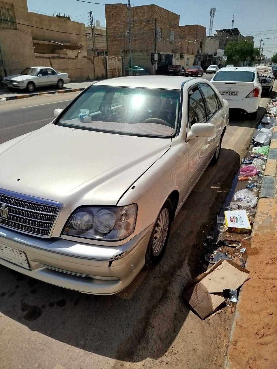ملكه للبيع سعر  90 وبيه مجال رقم بغداد مدفوع كمرك مصبوغه للجماليه وبيه ضربه بل جاملغ الخلفي يسره للتواصل  ع  ***********
