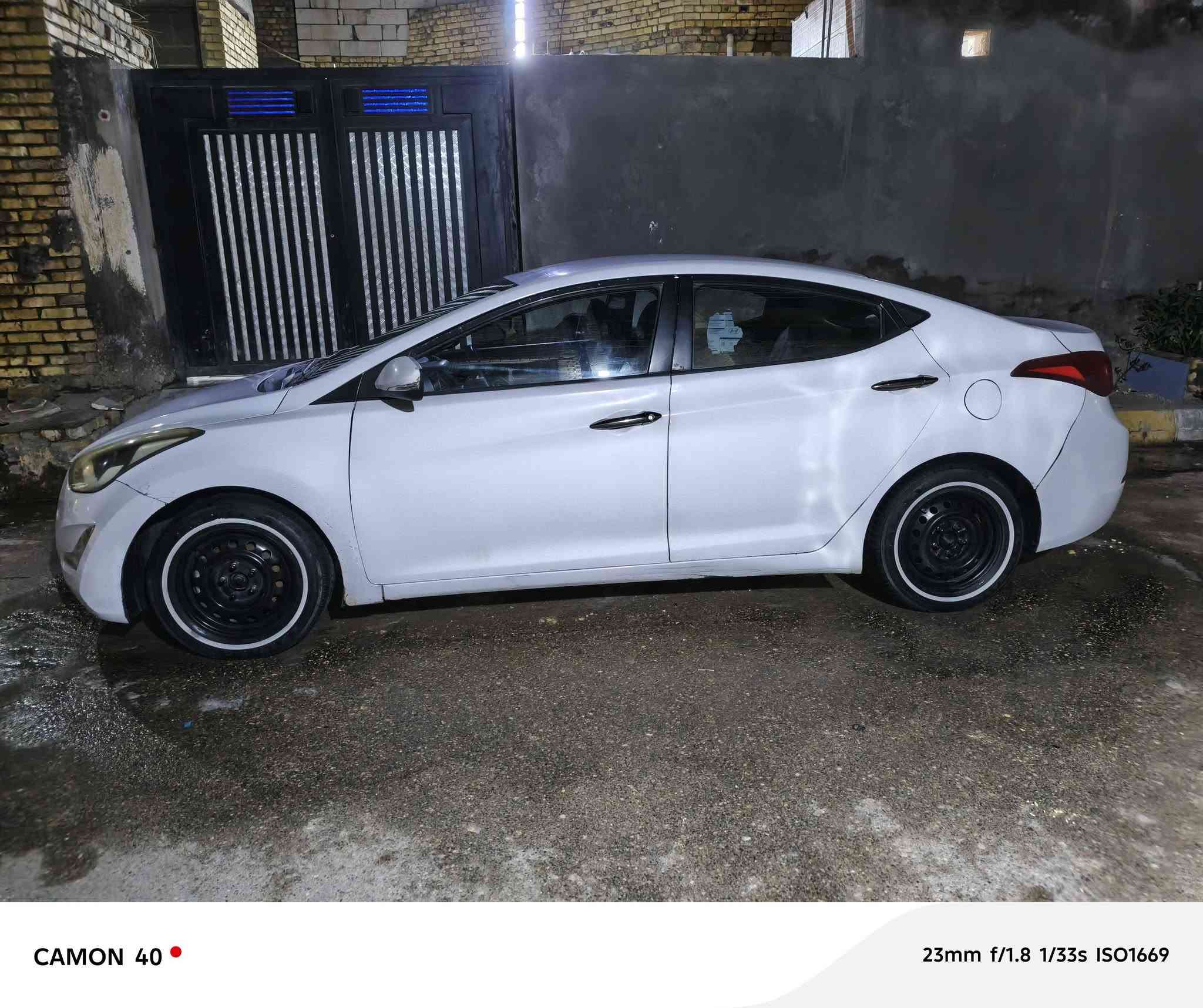 لنتره ١٥ بسمي سياره  خليجي ما بيه حادث بس طخات 
سعر ١٠٠ ناصريه سكان صناعي  ***********
