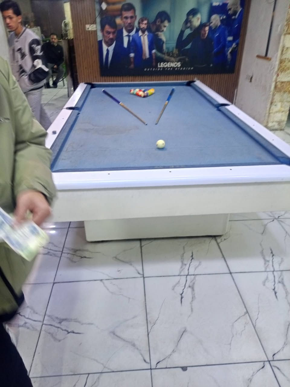 بلياردو للبيع مكاني بغداد حي العامل ***********
750وبي مجال بسيط
