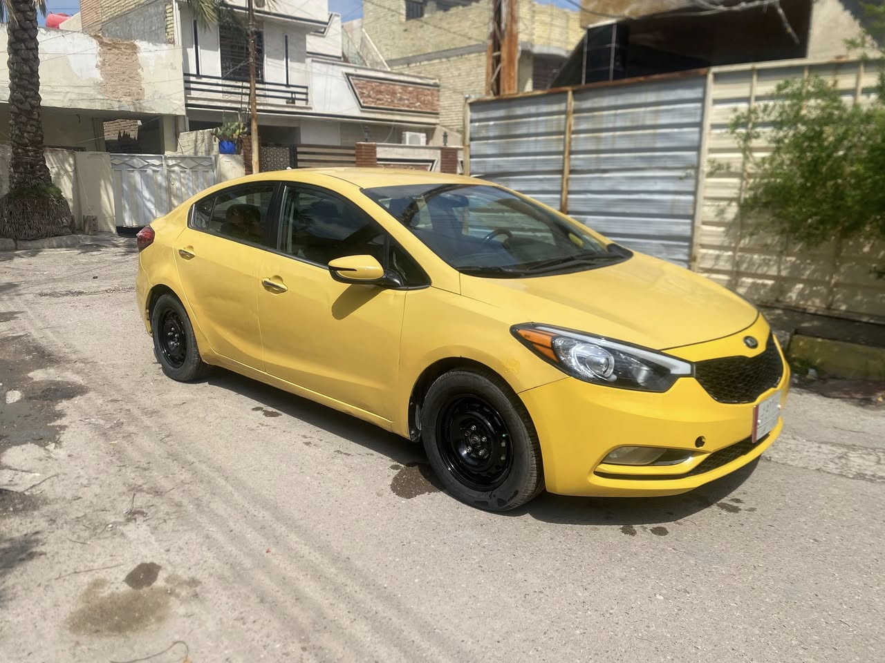 كيا فورتي موديل 2015 امريكي محرك  جيداي 2000 مكفول بدون دواخل بدون تبديل رقم بغداد مصفره وجاهزه السعر٨٩ محرك   كير كفاله تبريد ثلج ليبل واحد مكاني. بغداد الكرخ للاستفسار ع رقم ***********
