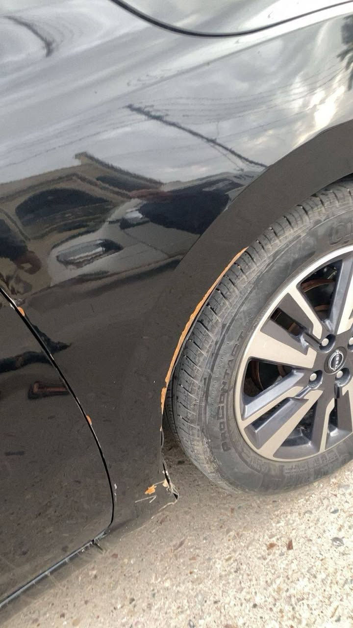 سلام عليكم
فيرسا 2023 sv للبيع
ضررها موضح بالصور بارد فقط بدون صبغ
مكانها تكريت
سعرها 120 بيها مجال
للاستفسار *********** بي واتساب وتكدر تتصل
