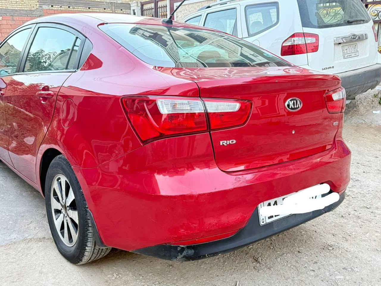 كيا ريو رقم بغداد انكليزي موديل 2017 ماشيه 50 الف محرك 1600 السعر 93 شاشه جام كهرباء ويل كب موبايل ***********
