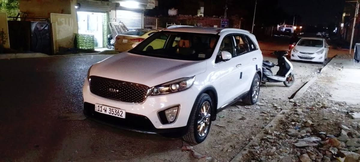 سلام عليكم سورنتو موديل 2017 خليجي  محرك ستة سلندر 3500 ماشية 123الف  تتفئة تبريد ثلاث قطع كشن سايق كهربائي حساس خلفي امامي  سبعة راكب تخم تايرات جدد ياباني  رقم الهاتف
***********
