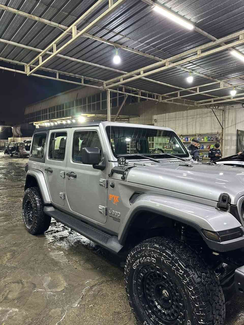 السلام عليكم
رانكلر ٢٠١٩ 
ماشية ٨٠،٠٠٠mi
مرفعة ٢،٥ فوكس
التفاصيل كلها موضحة بالصور + صور الحادث بدون ايرباك
للتواصل
***********
