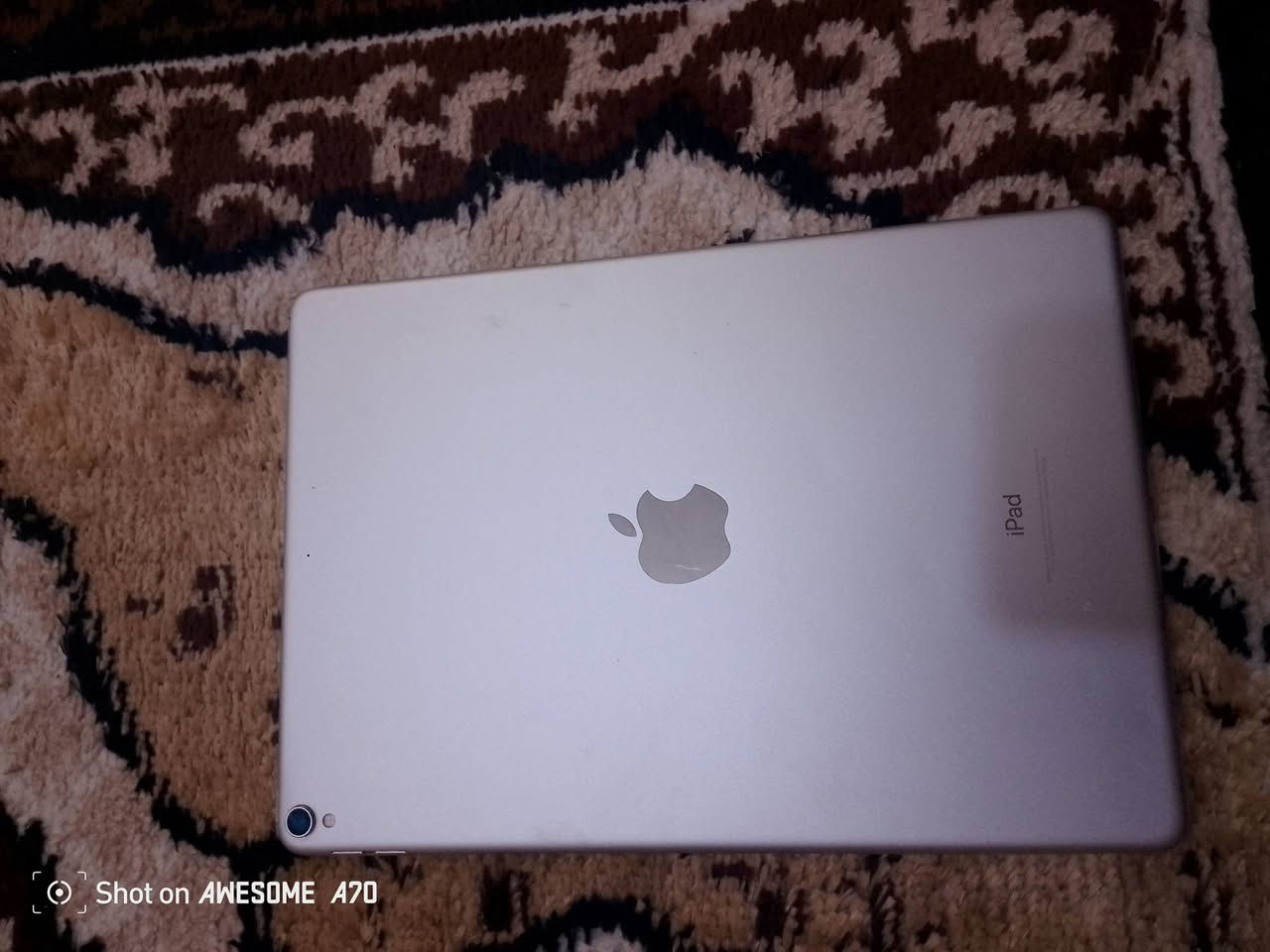 السلام عليكم عندي ايباد للبيع ايباد 10 كلش نظيف العنوان بغداد ***********
