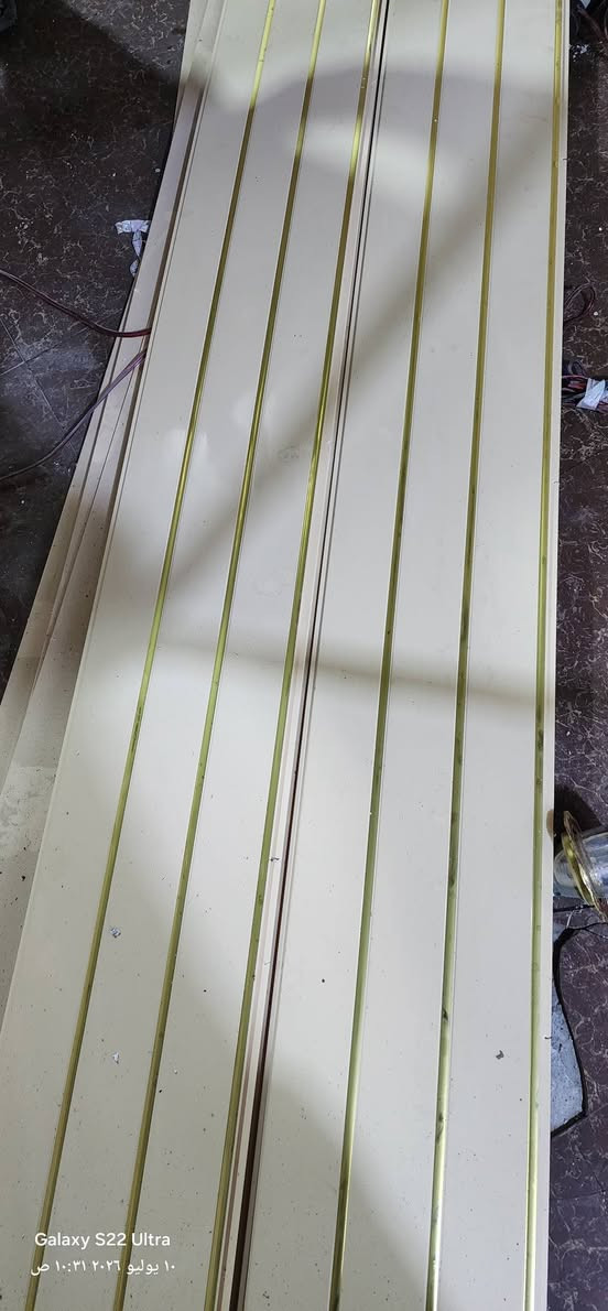 سقوف ثانويه اشرطه جدآ نظيفه تكفي غرفه ٦×٤متر المكان حي الأمن داخلي للاتصال ***********
