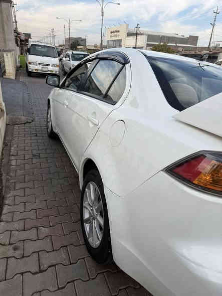 السلام عليكم 
لانسر قرش 
2015. 
رقم بغداد
ماشية 
162
محرك 1600
محرك مامفتوح
صدر السيارة جديد 
مكاني قضاء بلد 
سعر 107$
***********
