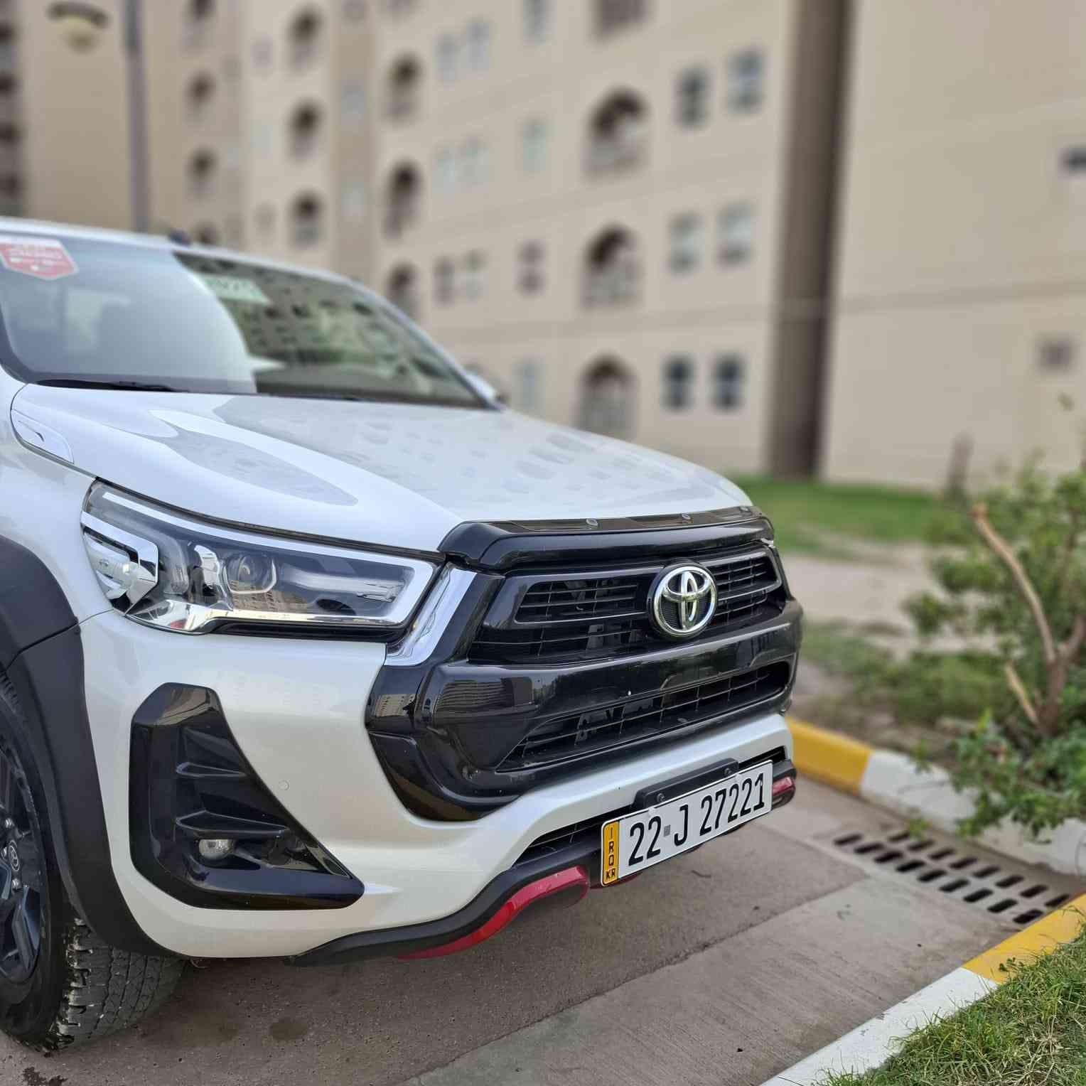 السلام عليكم
للبيـع تيوتا هايلوكس 6 سلندر محرك 4000 
موديل 2025 ماشية 35 الف كم 
كفالة عامة من الشخط 
سعر البيع 415 ورقة هاتف ***********
