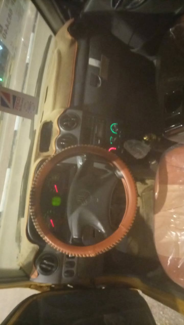 سلام عليكم سايبه 2012  سياره حلوه تبريد شغال حداديه جديده مسفره هيا وغرامات السنويه لل 28 ماكينه بيها خيط بخار مكان السياره كربلاء السعر 29 بها مجال‏‪***********‬‏
