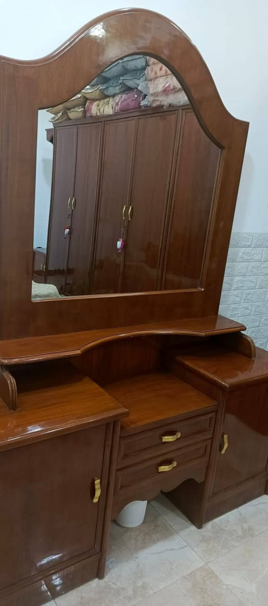 للبيع چربايه صاج تزكام
ميز مرايه صاج تزگام مع زاويه صاج تزگام نجاره نضيفه 
السعر 750ألف الاتصال ***********
عنوان حي الحوراء الثانيه شارع ابو الفضل
