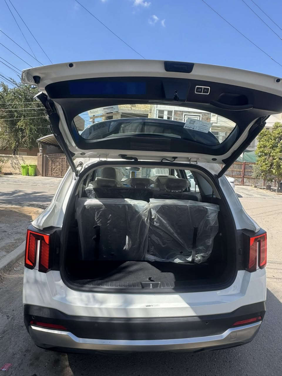 السلام عليكم 

كيا سورنتو 2024خليجي 

السياره مكفوله كفاله عامه 

4 سلندر
محرك 2500
تحكم سترين
حساس خلفي امامي 
بصمة تشغيل عن بعد
بصمة ابواب
شاشه كامره
مري شفط ترحيب على بعد
تبريد 3 قطع
جنطه كهرباء
كشن كهرباء
كير عصا 
7 راكب 
ويل 19 
لد امامي خلفي 
عداد المسافه 35 الف
رقم بغداد تحويل ثاني مباشر 
 السعر 257 وبيها مجال

اي استفسار اتصل ع رقم
***********
