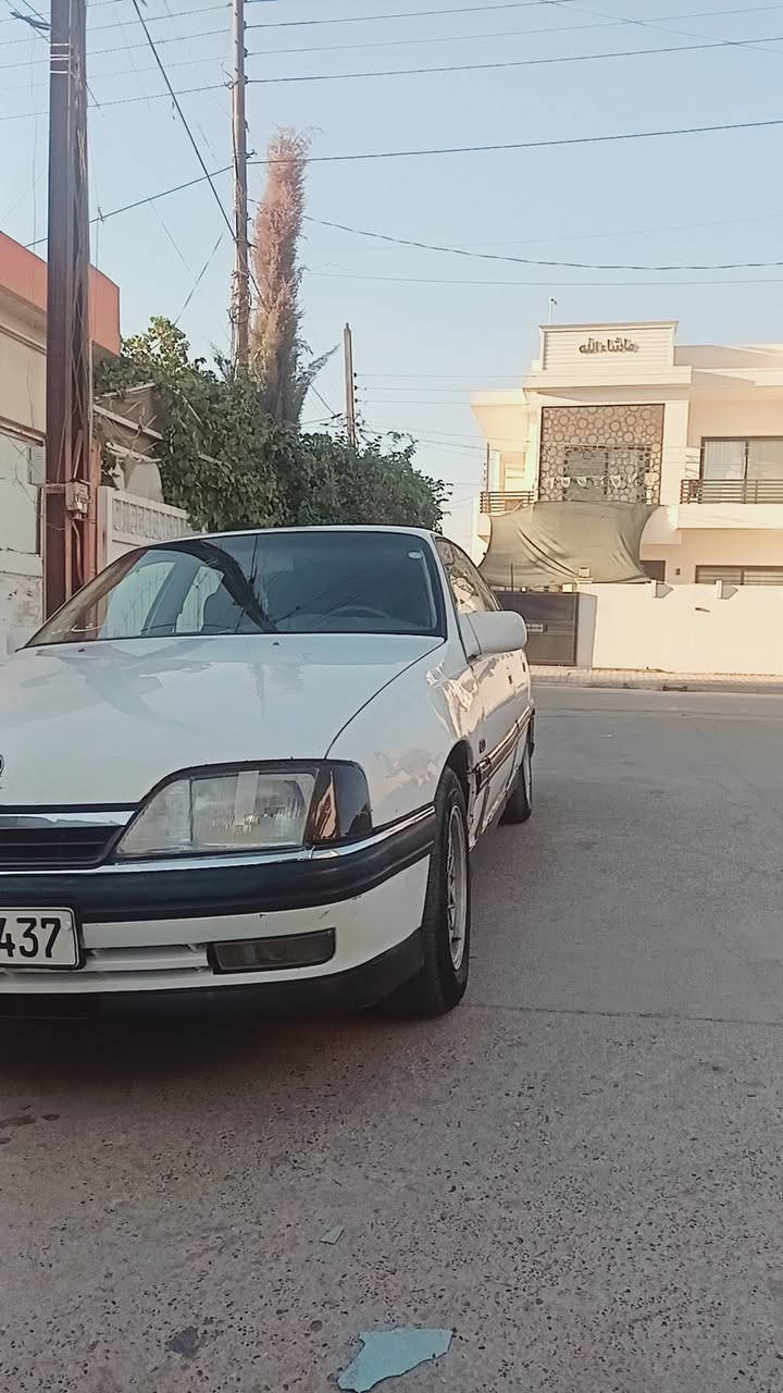 السلام عليكم اوبل اوميكا موديل 92 صبغ بلادي رقم اربيل الماني سانويه منتهي شهر  دفتر بنزين بيها قفل مركز سلايد سياره ما يحتاج مصرف خير من الله كهربائيات كله شغال سعر 40 بي مجال قليل مكان سياره كركوك  شرط تحويل ***********🇩🇪
