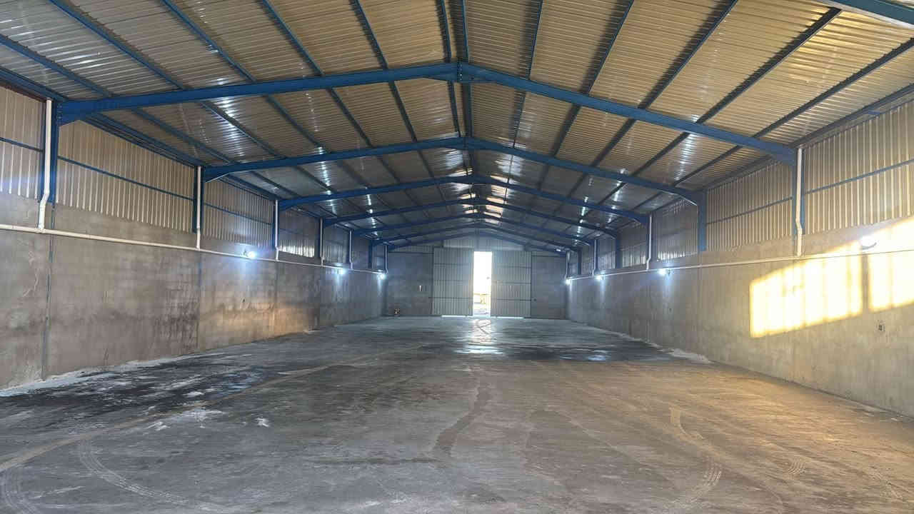 مخازن للإيجار
المنطقة الچمالية مجاور نوارة الأملاك بالضبط على الشارع العام

المساحة 750 م للاستفسار الاتصال على الرقم***********
