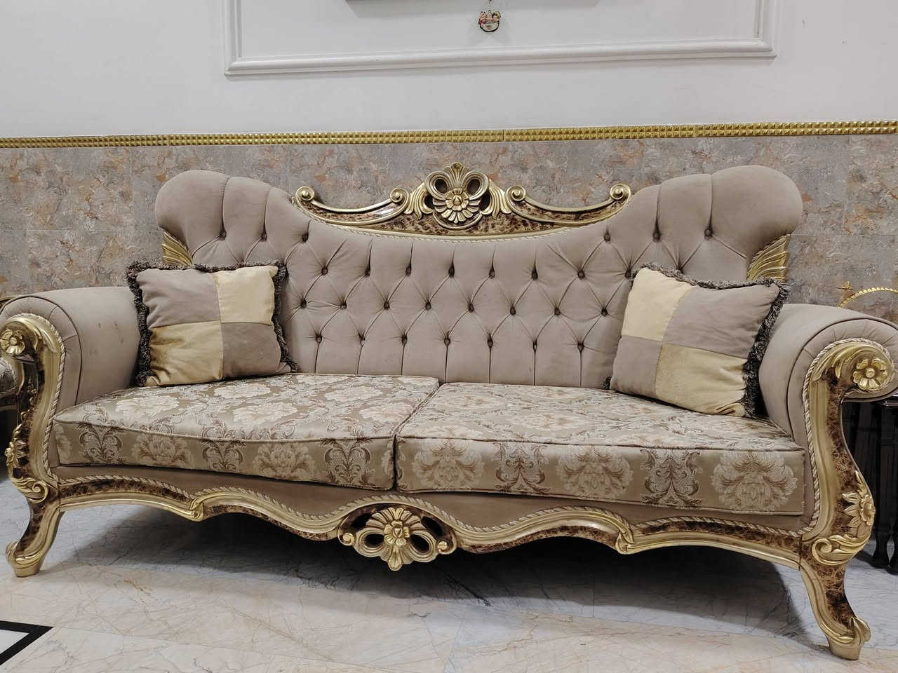 السلام عليكم تخم  زان تركي للبيع كلش كلش نظيف اي ضرر مابي ماخذي بمليون و750 ابيعه بمليون وبي مجال مكان بغداد 4كراسي وقنفات 2 وطبله وسطيه


**إذا كنت صاحب هذا الإعلان وتريد حذفه لأي سبب، رجاءا أرسل رسالة إلى الدعم الفني**