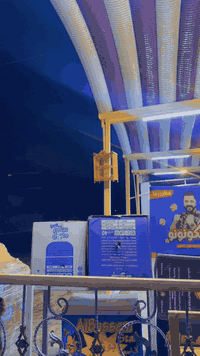 سلام عليكم بلبل قلاب اليف قفص مايسكت ابد وين متخلي يغرد هواي بي لسانات حلوه هوه ولقفص ٨٠قفل مكاني جسرديالئ الساهرون رقمي ***********
