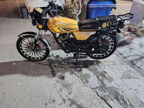 دراجة إيراني محرك ٢٠٠ موديل ٢٠٢٥ دراجة زيرو ما ماشية هواي ٩٠٠ الف وبيه مجال ***********
