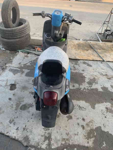 دراجه ماكس بوليسي كفراتهه بلادي بس صبغ جماليه مكينه مكفوله لايتات زنن تيران جدد سعر 575الف عنوان بغداد الطالبيه ***********
